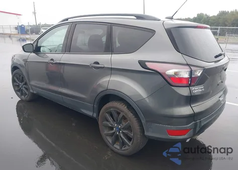 2017 Ford Escape Se z USA, uszkodzony, nr VIN 1FMCU0GD7HUC13120
